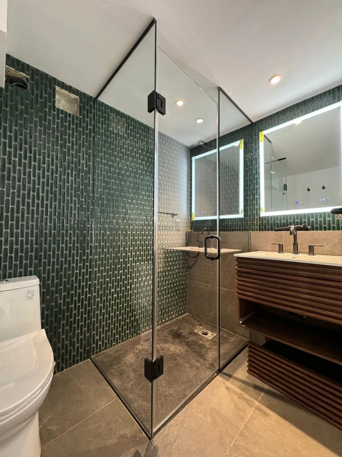 Which is Better Choice-Glass Shower VS Curtain?